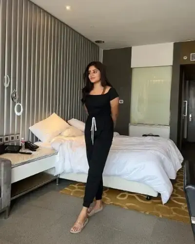 Call Girls Shrigonda Cash On Delivery
